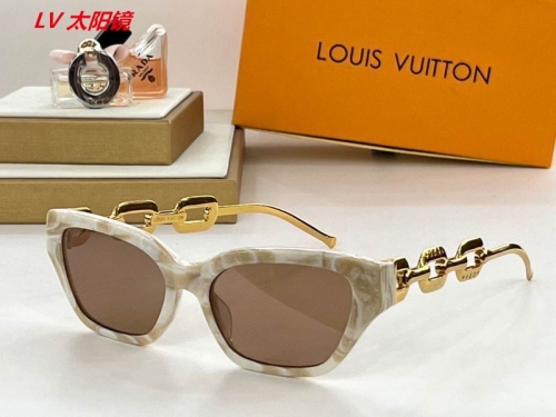 L...V... Sunglasses AAAA 4241