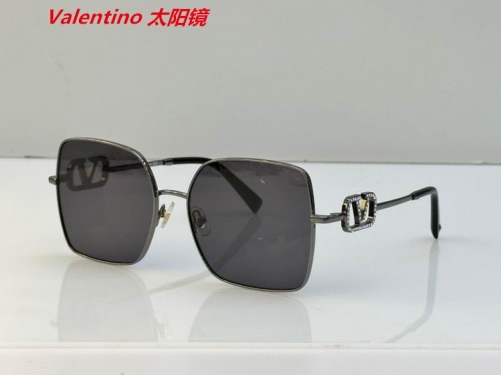 V.a.l.e.n.t.i.n.o. Sunglasses AAAA 4004