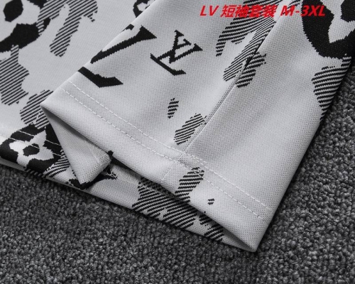 L...V... Short Suit 4817 Men