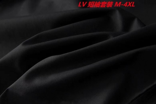 L...V... Short Suit 3912 Men