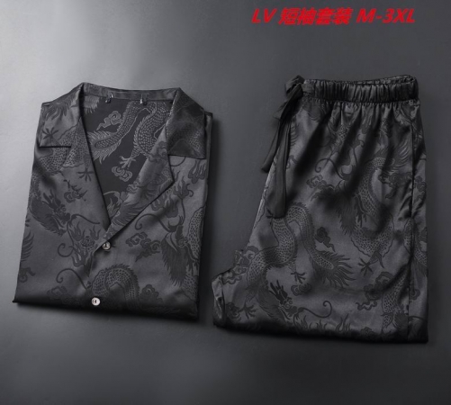 L...V... Short Suit 5150 Men