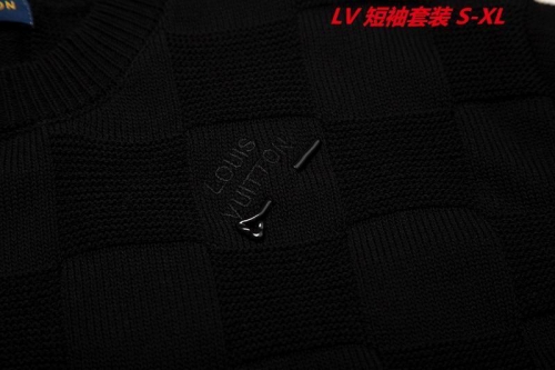 L...V... Short Suit 3318 Men