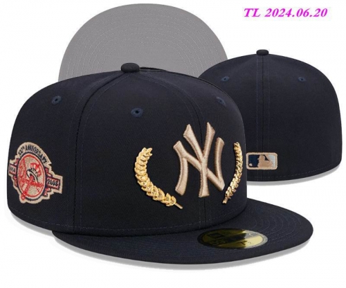New York YANKEES Fitted caps 061