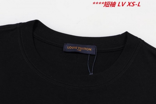 L...V... Round neck 10682 Men