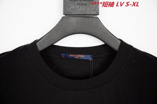 L...V... Round neck 14762 Men