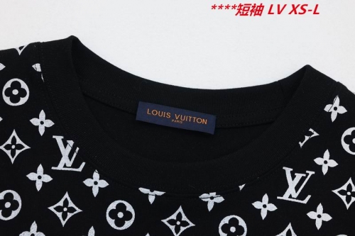 L...V... Round neck 13661 Men