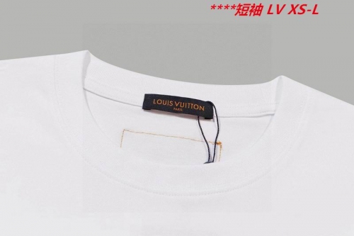 L...V... Round neck 10587 Men