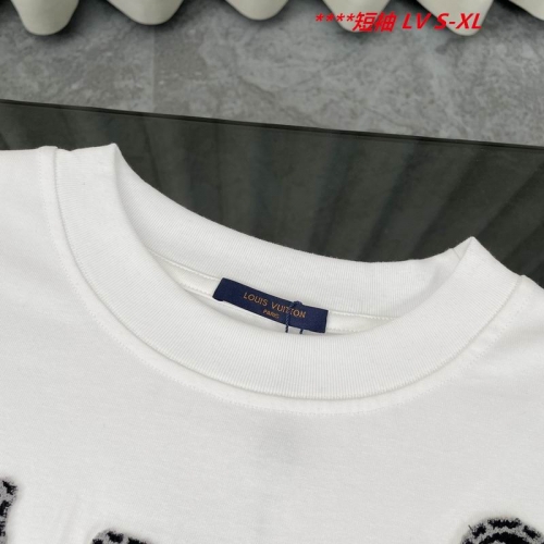 L...V... Round neck 14212 Men