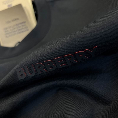 B.u.r.b.e.r.r.y. Round neck 5117 Men