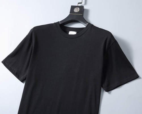 B.u.r.b.e.r.r.y. Round neck 5761 Men