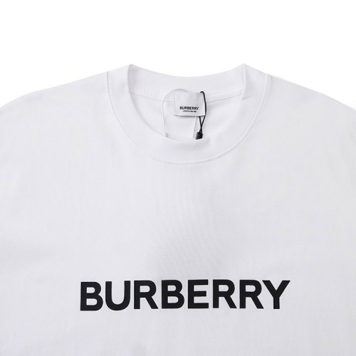 B.u.r.b.e.r.r.y. Round neck 5141 Men