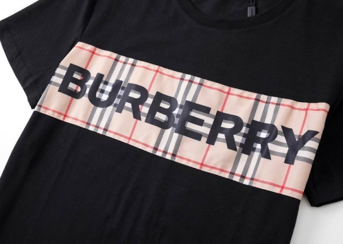 B.u.r.b.e.r.r.y. Round neck 5720 Men