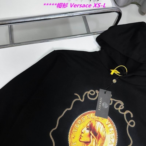 V.e.r.s.a.c.e. Hoodies/Sweatshirt 1002 Men