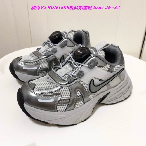 NIKE V2K RUNTEKK Sneakers Kids Shoes 1018 Child