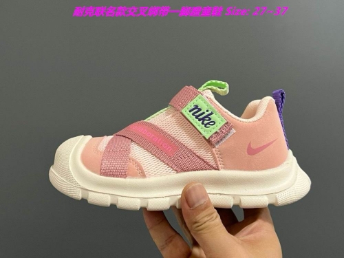 NIKE Kids Shoes Mixed 1022 Child