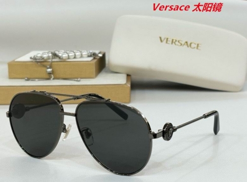 V.e.r.s.a.c.e. Sunglasses AAAA 11102