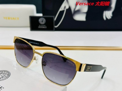 V.e.r.s.a.c.e. Sunglasses AAAA 10087