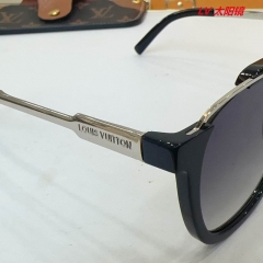 L...V... Sunglasses AAAA 11715