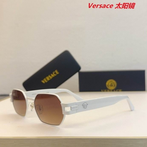 V.e.r.s.a.c.e. Sunglasses AAAA 10878