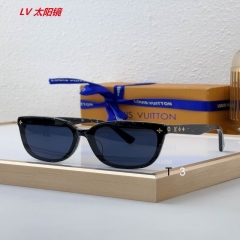 L...V... Sunglasses AAAA 12512