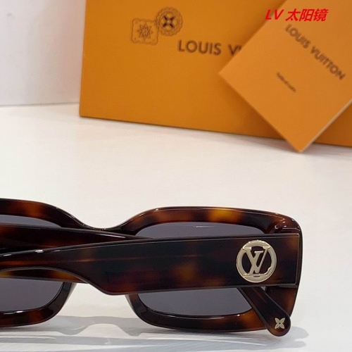 L...V... Sunglasses AAAA 11400