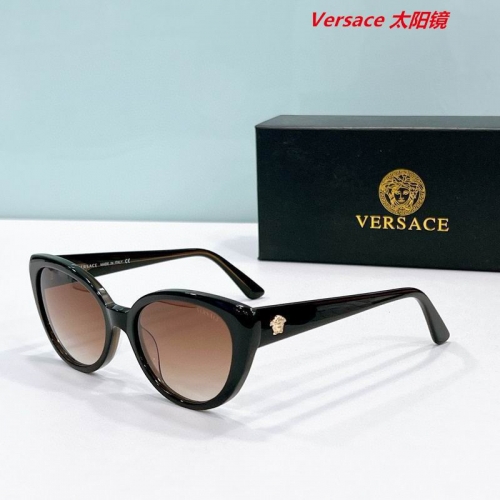 V.e.r.s.a.c.e. Sunglasses AAAA 10610