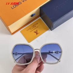 L...V... Sunglasses AAAA 12311