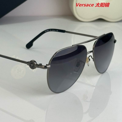 V.e.r.s.a.c.e. Sunglasses AAAA 10497