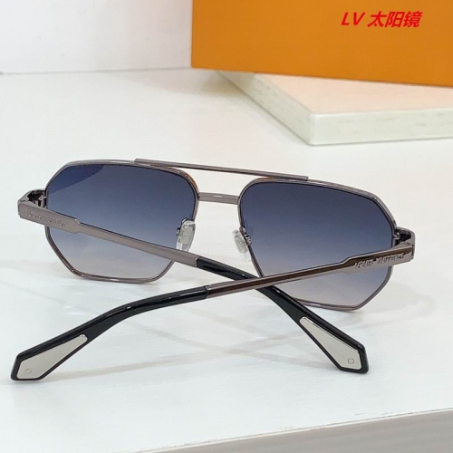 L...V... Sunglasses AAAA 11212