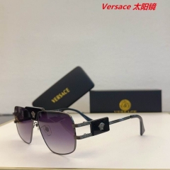 V.e.r.s.a.c.e. Sunglasses AAAA 11113