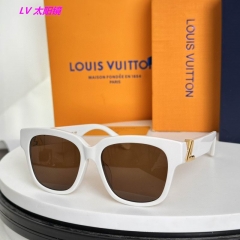 L...V... Sunglasses AAAA 21221