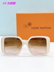 L...V... Sunglasses AAAA 21041