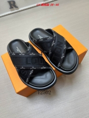 L...V... Slippers Men 1679