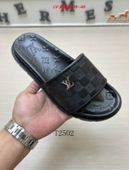L...V... Slippers Men 1626