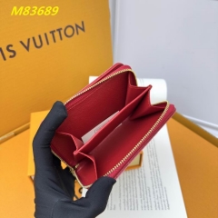 AAA--L...V... Wallets 4822