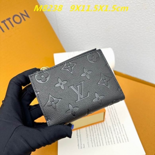 AAA--L...V... Wallets 4759