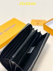 AAA--L...V... Wallets 4905