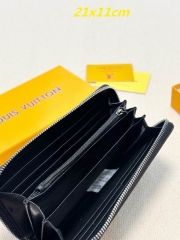 AAA--L...V... Wallets 4885
