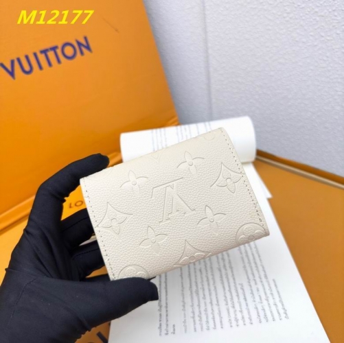 AAA--L...V... Wallets 4791