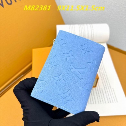 AAA--L...V... Wallets 4755