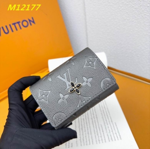 AAA--L...V... Wallets 4784