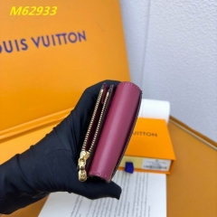 AAA--L...V... Wallets 4839