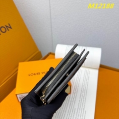 AAA--L...V... Wallets 4686