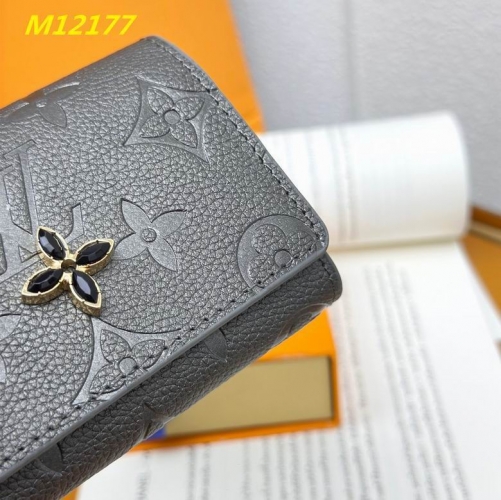 AAA--L...V... Wallets 4782