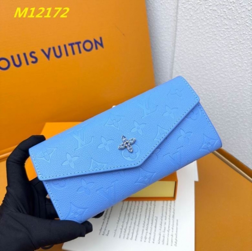 AAA--L...V... Wallets 4780