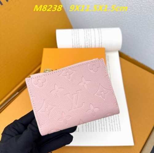 AAA--L...V... Wallets 4768