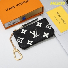 AAA--L...V... Wallets 5082
