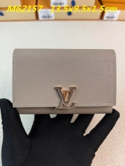 AAA--L...V... Wallets 5153