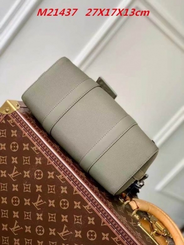 AAA--L...V... Travel bags 1773