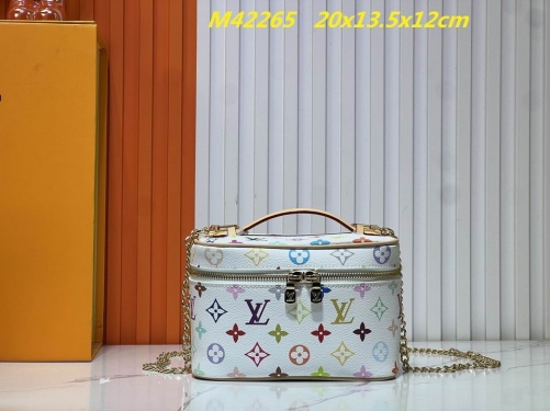 AAA--L...V... Makeup bag 1055